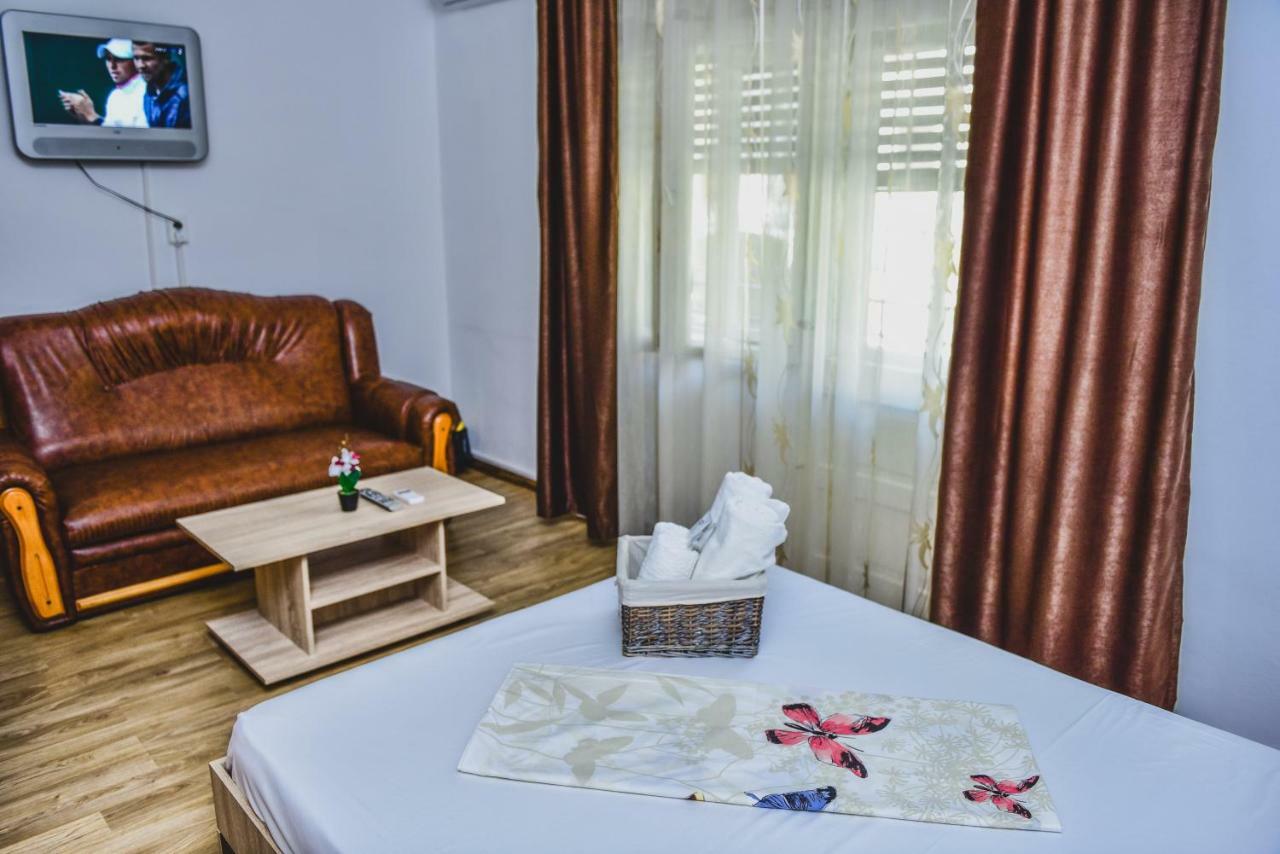 Vila Arjana Orşova Exterior foto